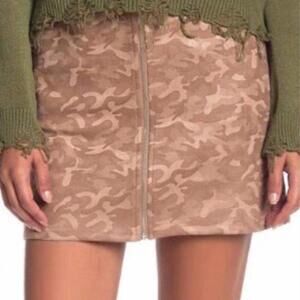 Wild Honey l Tan Camo Mini Skirt Size Small